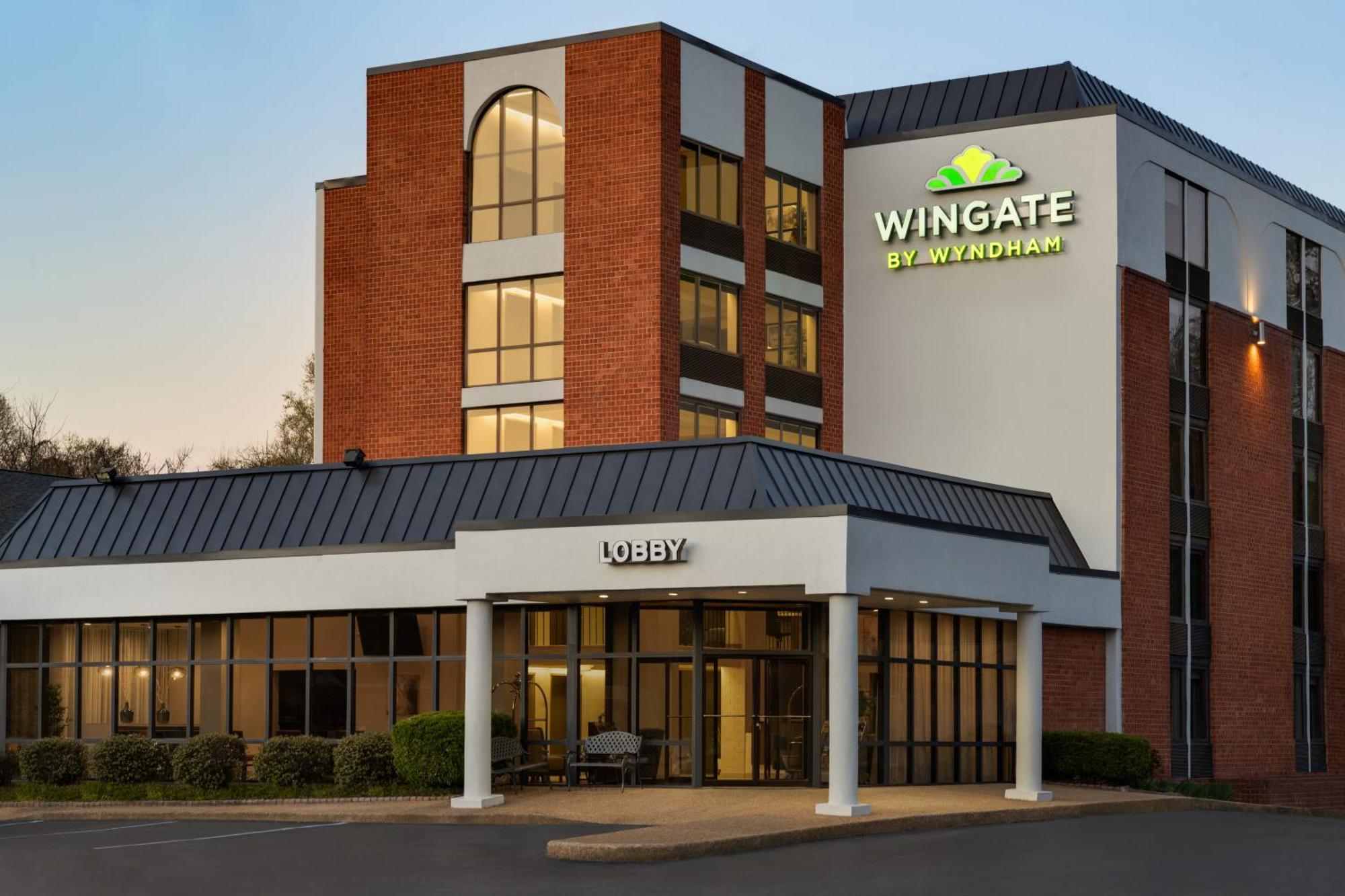 Wingate By Wyndham Williamsburg Hotel Exterior photo